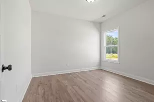 111 Nannies Cir, Williamston, SC 29697 - Photo 5