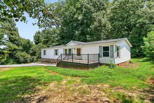 314 Lonesome Pine Ln, Wellford, SC 29385 - Photo 3