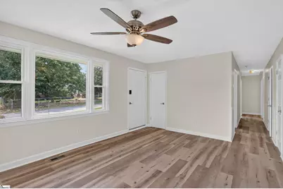 13 Prestbury Drive, Greenville, SC 29605 - Photo 7