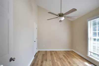 8 Montvale Drive, Simpsonville, SC 29681 - Photo 7