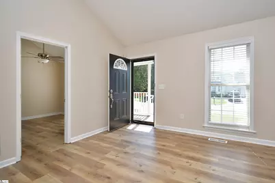 8 Montvale Drive, Simpsonville, SC 29681 - Photo 5