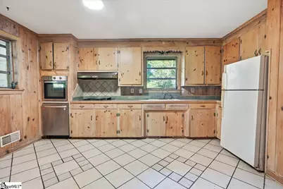 650 Springhill Avenue, Spartanburg, SC 29303 - Photo 13