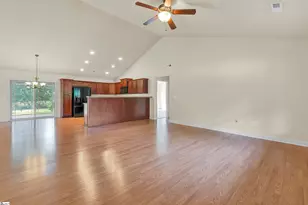 365 Silver Lake Rd, Duncan, SC 29334 - Photo 5