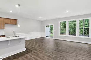 723 Lesbury Ln, Spartanburg, SC 29301 - Photo 5