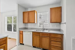 335 Woodlark St, Greenville, SC 29607 - Photo 15