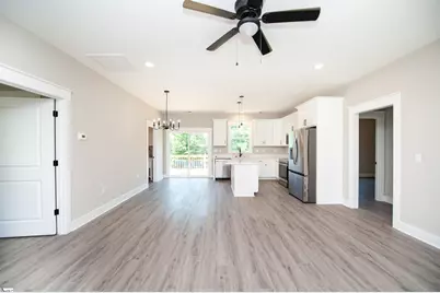 505 S Bomar Avenue, Landrum, SC 29356 - Photo 3
