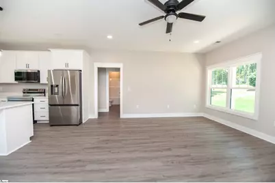 505 S Bomar Avenue, Landrum, SC 29356 - Photo 9