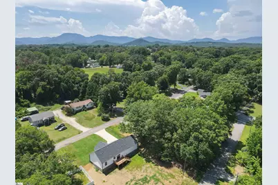 505 S Bomar Avenue, Landrum, SC 29356 - Photo 23