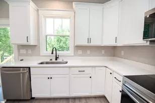 505 S Bomar Ave, Landrum, SC 29356 - Photo 7