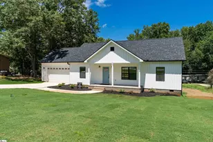505 S Bomar Ave, Landrum, SC 29356 - Photo 1