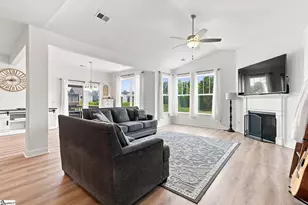 215 Daystrom Dr, Greer, SC 29651 - Photo 15