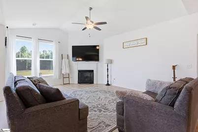 215 Daystrom Drive, Greer, SC 29651 - Photo 7
