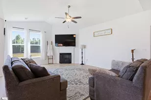 215 Daystrom Dr, Greer, SC 29651 - Photo 7