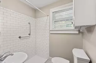 100 Lewis Dr, Greenville, SC 29605 - Photo 21
