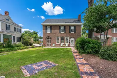 105 E Cambridge Avenue, Greenwood, SC 29646 - Photo 1