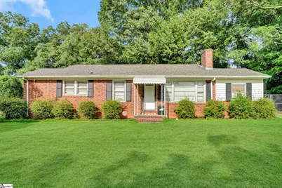 210 Sunnyview Circle, Spartanburg, SC 29307 - Photo 1
