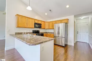 435 Melbourne Ln, Spartanburg, SC 29301 - Photo 13