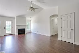 435 Melbourne Ln, Spartanburg, SC 29301 - Photo 9