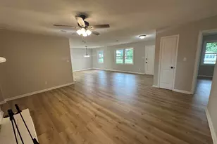 220 River Forest Dr, Boiling Springs, SC 29316 - Photo 5