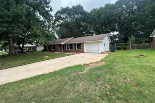 220 River Forest Dr, Boiling Springs, SC 29316 - Photo 3