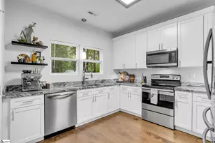13 Pasadena Ave, Greenville, SC 29605 - Photo 11
