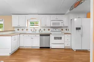 32 Hall St, Cross Hill, SC 29332 - Photo 11