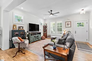 101 Parris Ave, Greenville, SC 29605 - Photo 9