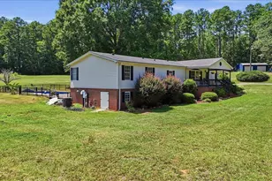 637 Ranch Rd, Laurens, SC 29360 - Photo 3