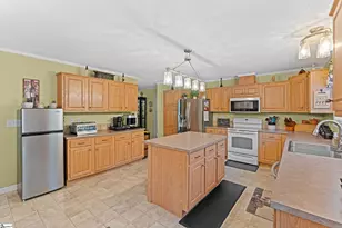205 Diwa Dr, Easley, SC 29640 - Photo 13