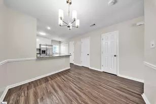 404 W Townes Ct, Spartanburg, SC 29301 - Photo 9