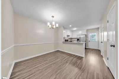 404 W Townes Court, Spartanburg, SC 29301 - Photo 9