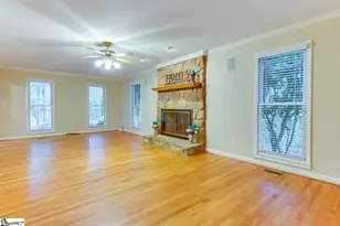 403 Primrose Ct, Easley, SC 29642 - Photo 3