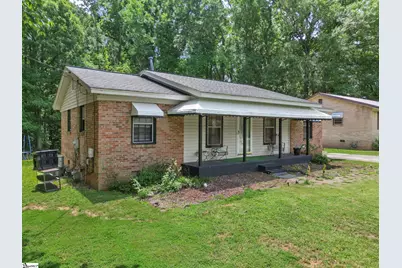 304 Stuart Street, Laurens, SC 29360 - Photo 3
