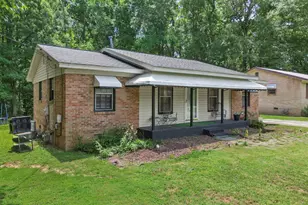 304 Stuart St, Laurens, SC 29360 - Photo 3