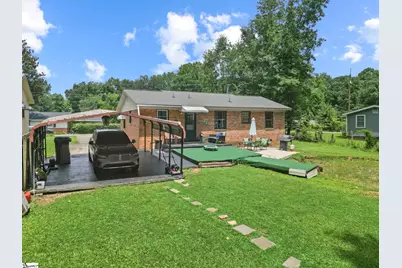 304 Stuart Street, Laurens, SC 29360 - Photo 23