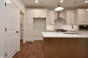 101 E C Ave, Easley, SC 29640 - Photo 9