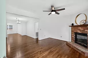 8 Wedgewater Ct, Greenville, SC 29609 - Photo 5
