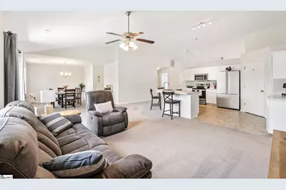 413 Bentridge Drive, Spartanburg, SC 29301 - Photo 13