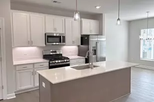 21 Pikewood Ln, Greenville, SC 29607 - Photo 3