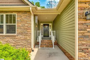 154 Rockcrest Dr, Taylors, SC 29687 - Photo 3