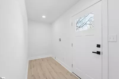 20 4th Avenue, Greenville, SC 29611 - Photo 15