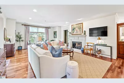400 N Main Street #Apt 202, Greenville, SC 29601 - Photo 3