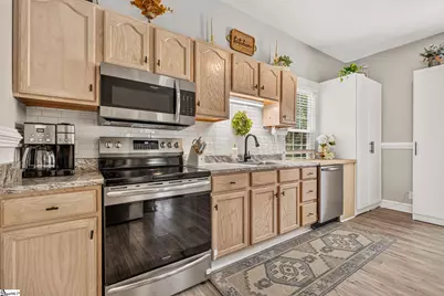 207 Woodside Circle, Simpsonville, SC 29681 - Photo 9