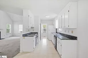1024 Summit Dr, Greenville, SC 29609 - Photo 3