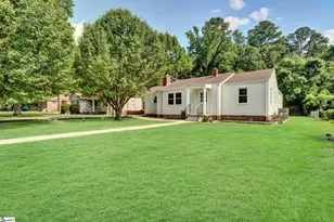 207 Elm St, Clinton, SC 29325 - Photo 1