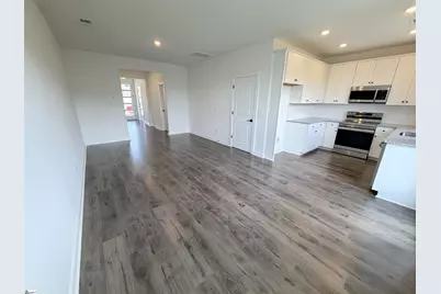 1279 Westgate Village Drive, Spartanburg, SC 29301 - Photo 5