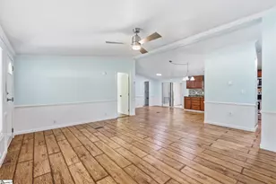 128 Kentmont Ln, Greer, SC 29651 - Photo 9