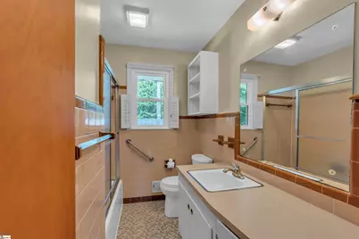 402 Springwood Drive, Spartanburg, SC 29302 - Photo 11