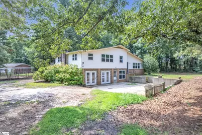 1201 Lakeview Circle, Greer, SC 29651 - Photo 3