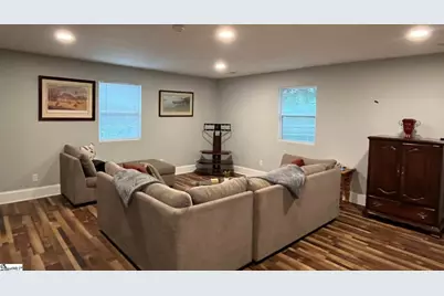 702 E Lee Road, Taylors, SC 29687 - Photo 5